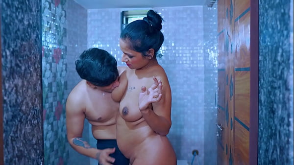 Big boobs sexy servant seduce by her boss when they were alone in the room